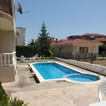 уютно и просторно студио Apartment Ravda