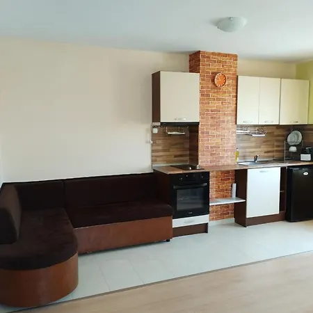 уютно и просторно студио * 라브다