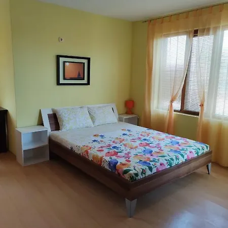 уютно и просторно студио Apartament *